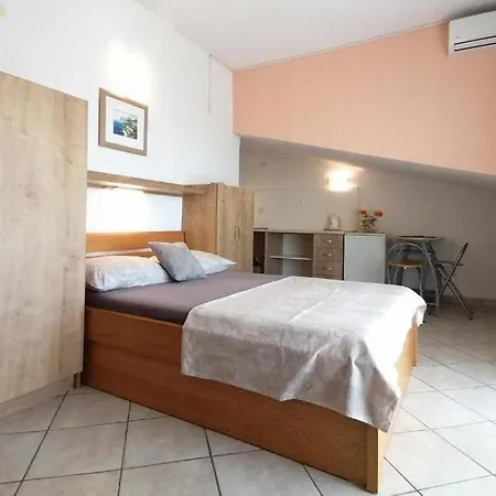Appartement By The Sea Pirovac, Sibenik - 24368 Pirovac