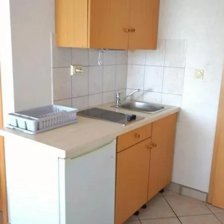 By The Sea Pirovac, Sibenik - 24368 *