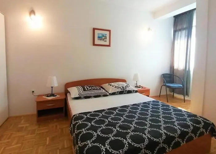 By The Sea Pirovac, Sibenik - 24368 *