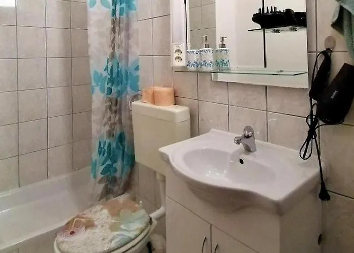 By The Sea Pirovac, Sibenik - 24368 *